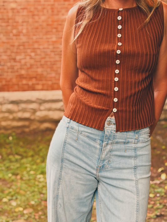 Tilly Vest In Bronze