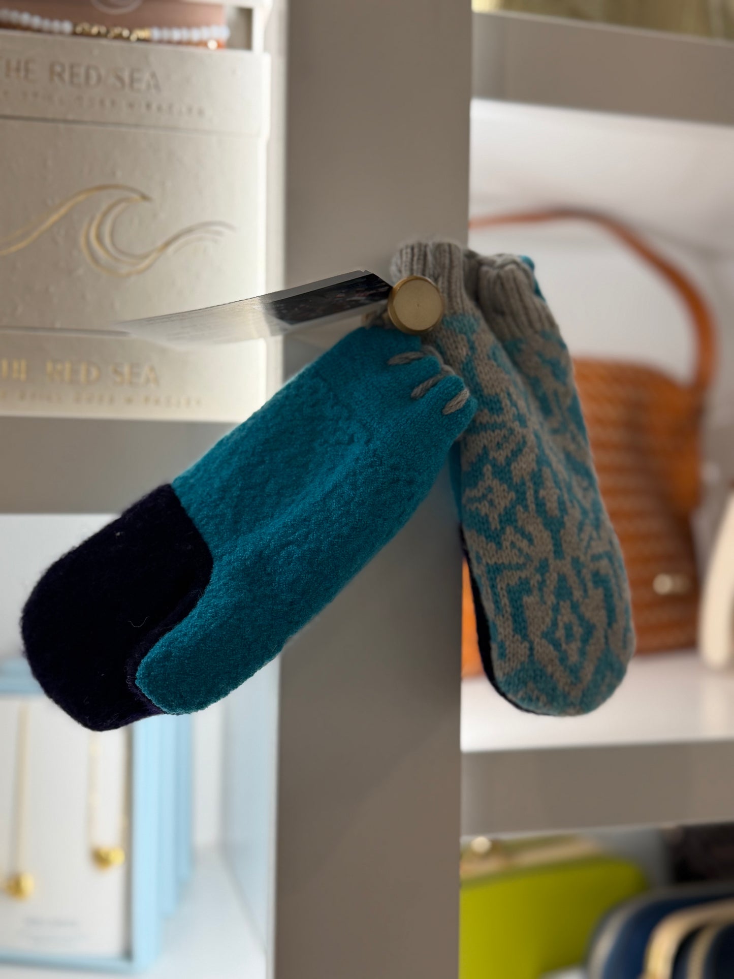 HandCandy Mittens