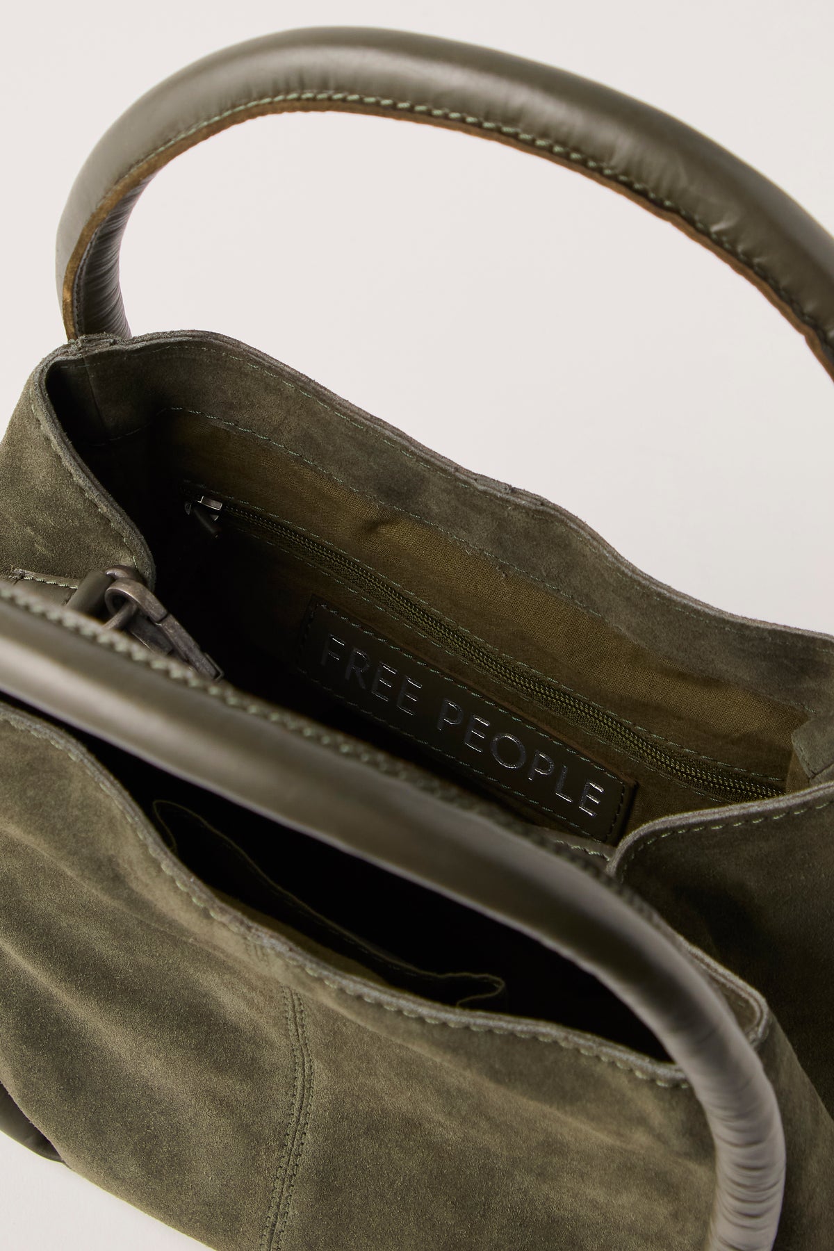 Barlow Bucket Bag