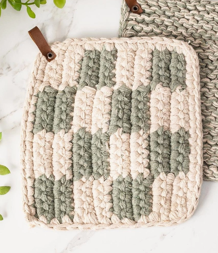 Knitted Pot Holder
