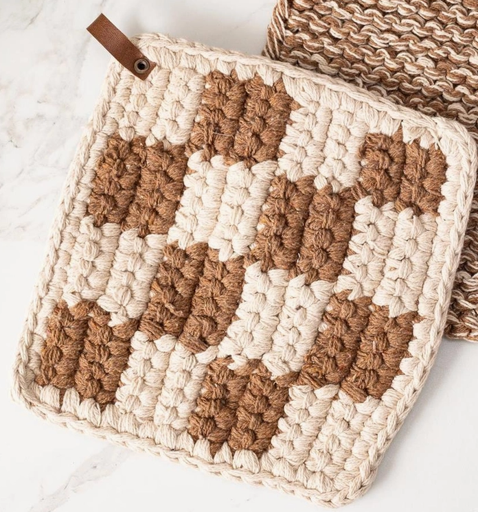 Knitted Pot Holder